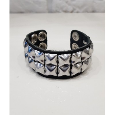 Напульсник пирамида 2 ряда 2