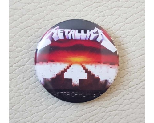 Значок Metallica 3