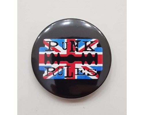 Значок Punks not Dead 2
