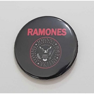 Значок Ramones 3